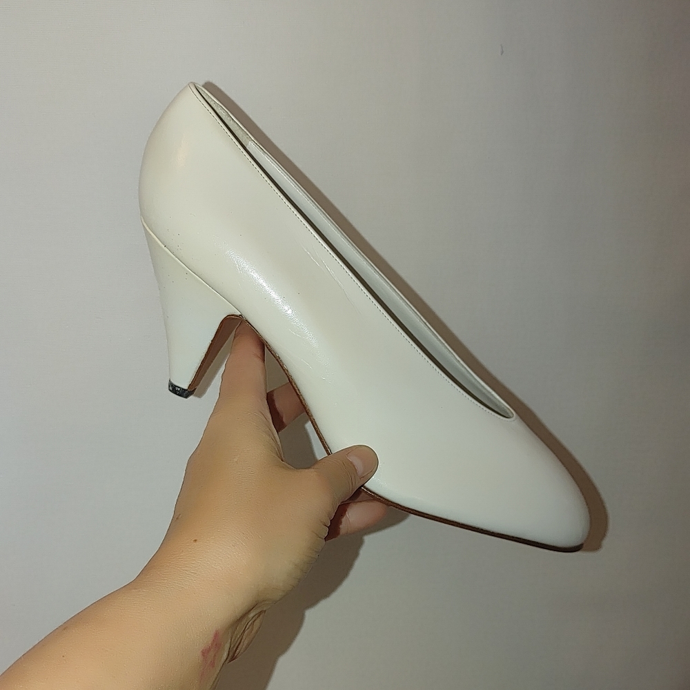 Shoe Biz Made in Italy Vintage White leather Pumps 70s 80s Size 8
